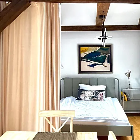 Stara Winiarnia Διαμέρισμα *