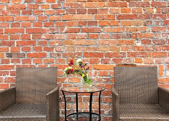 Stara Winiarnia Apartment Walcz